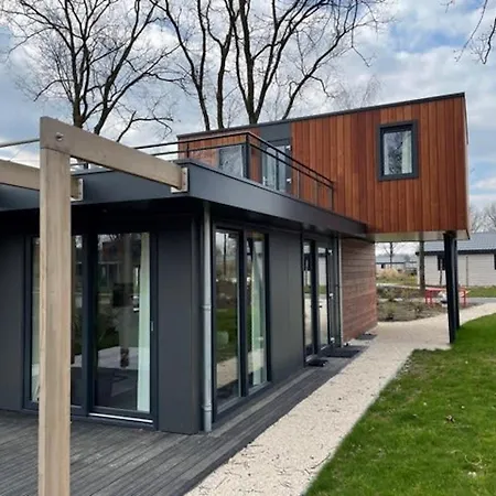 Chalet Modern With Dishwasher, Near De Efteling
